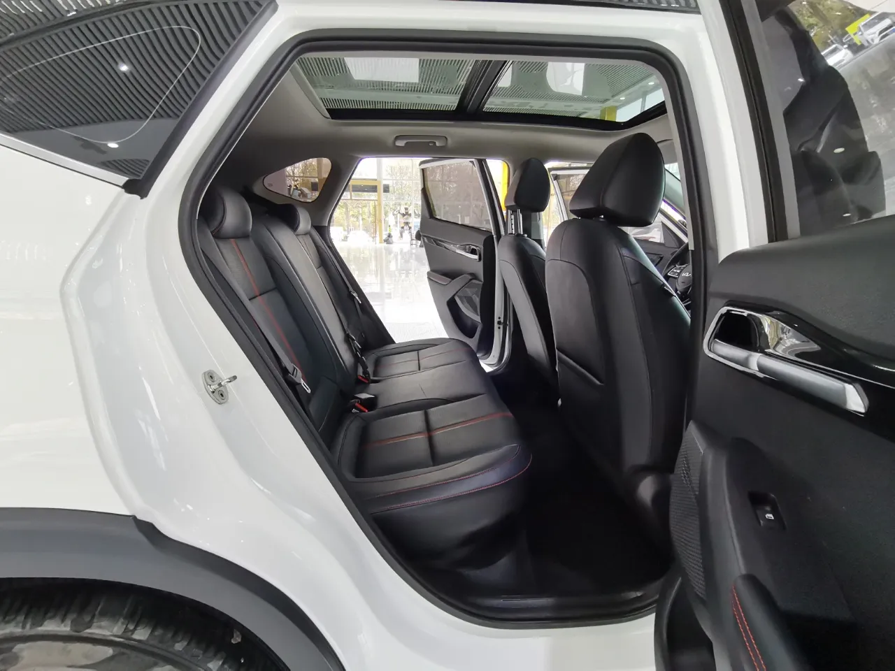 Задний ряд KIA KX3